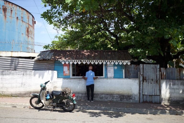 Cultura viva y paisajes de Pedernales: Un viaje a Bahía Águilas en 2026
