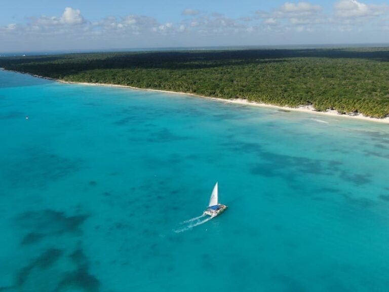 Cómo llegar a Pedernales y Bahía Águilas desde San Cristóbal