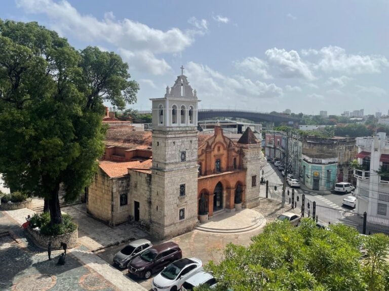 Aumento de Búsquedas de Viajes a la Ciudad Colonial de — imagen de turismo en República Dominicana