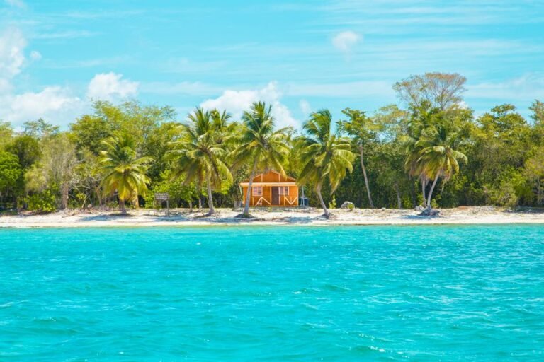 Miches: Un Refugio Costero en El Seibo — imagen de turismo en República Dominicana
