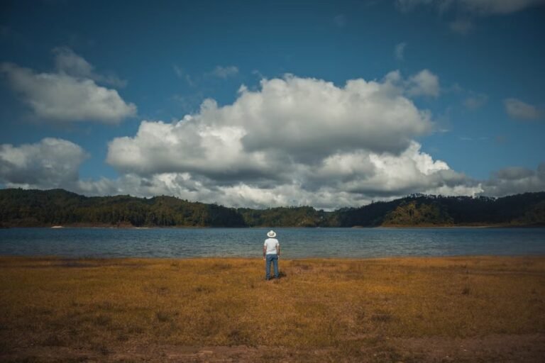 Presa Monción: Un Oasis Natural en Santiago Rodríguez