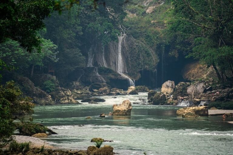 Ecoturismo en el Sur de la República Dominicana: Una Guía para Viajeros Conscientes