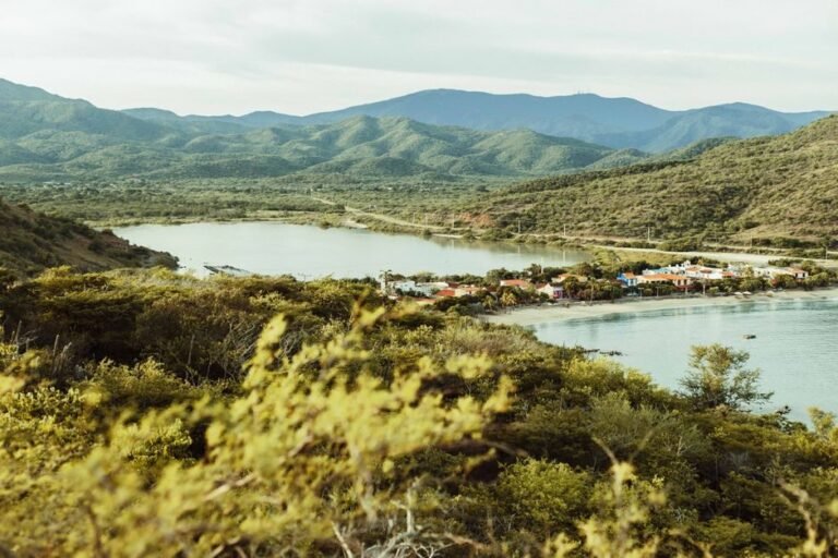 Neiba y el Lago Enriquillo: Aventura y Cultura en Santiago Rodríguez