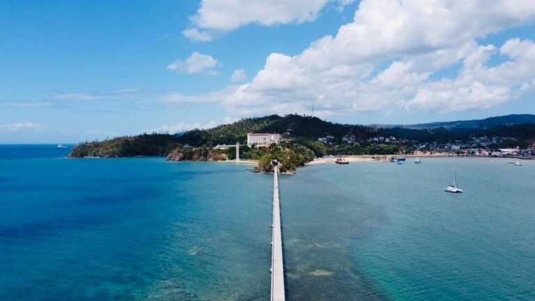 Aventura Deportiva en Samaná: Un Paraíso para los Amantes del Deporte — imagen de turismo en República Dominicana