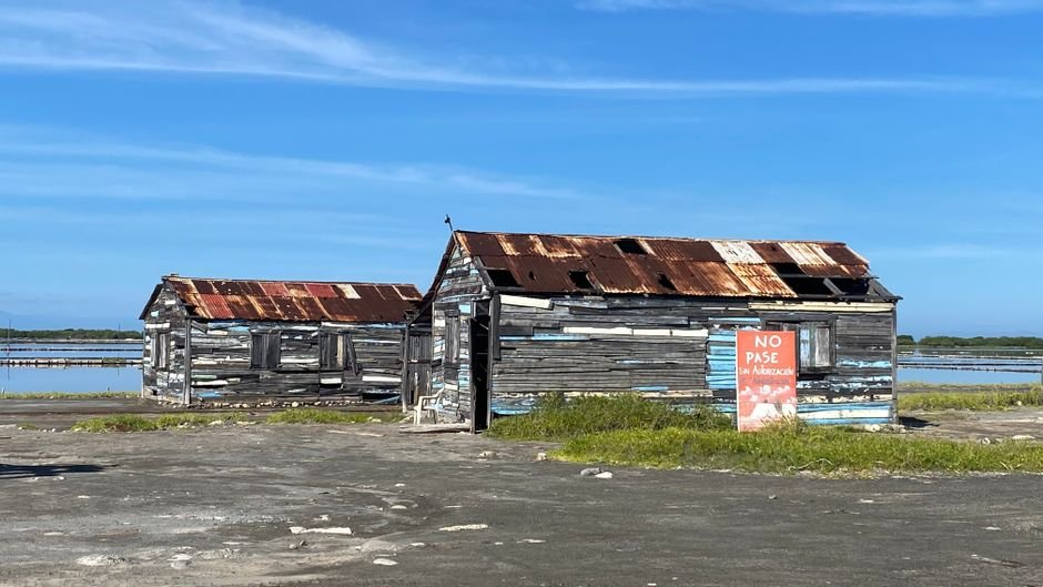 Bani: Un Destino Familiar en la Provincia de Peravia — imagen de turismo en República Dominicana