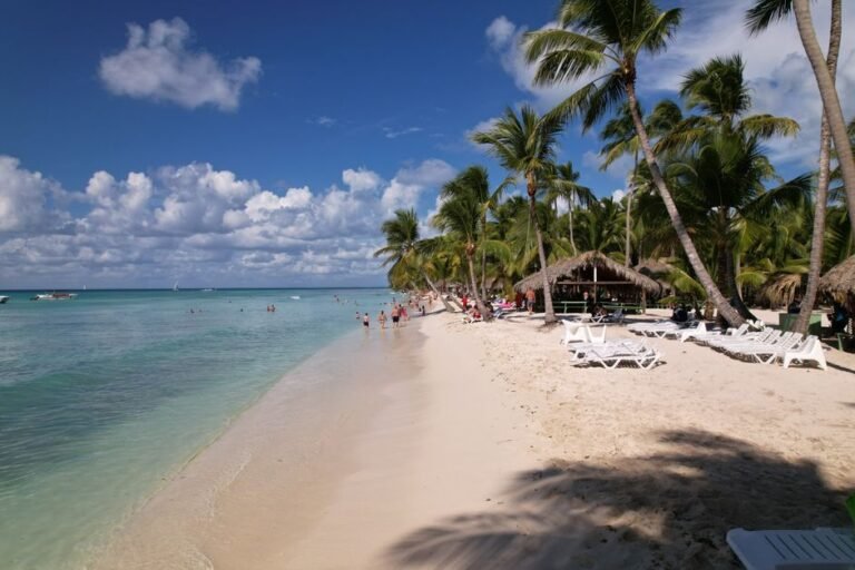 Descubriendo las Joyas de Bávaro y Baní en la República Dominicana — imagen de turismo en República Dominicana