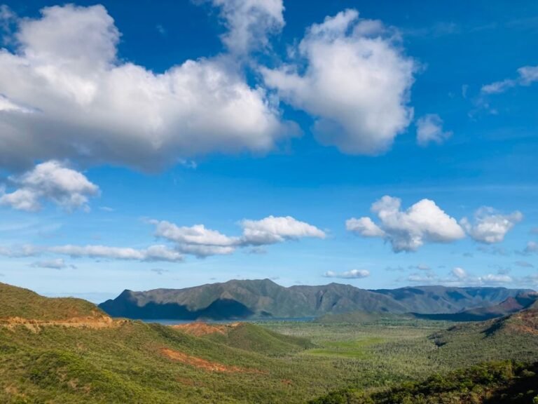 Ubicación Correcta: Valle Nuevo, Barahona y Santiago de los — imagen de turismo en República Dominicana