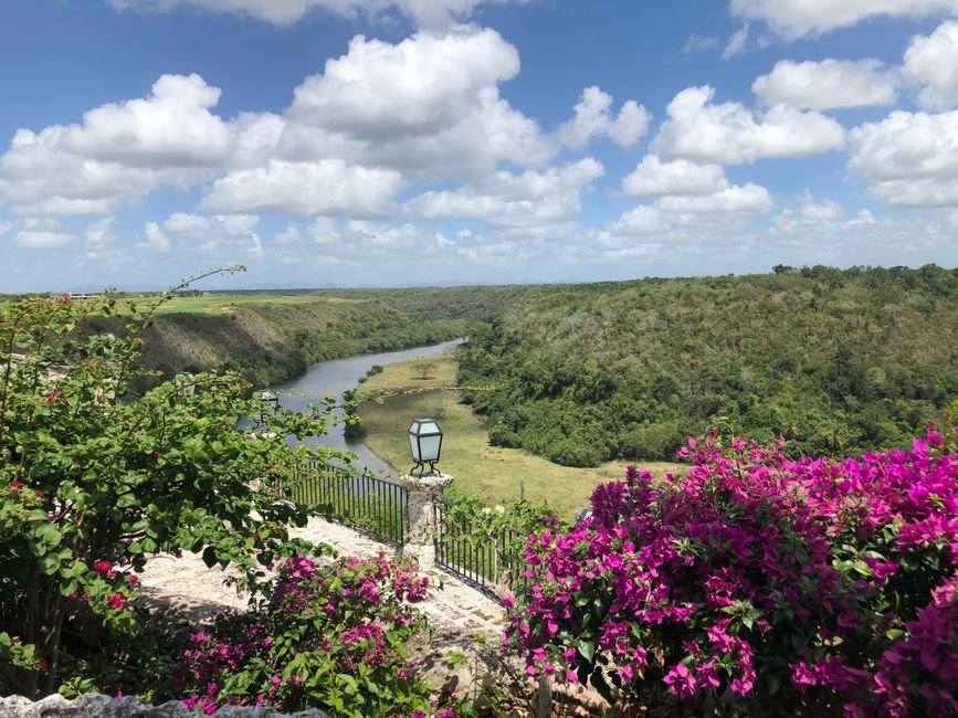 Moca: Un Viaje Cultural y Natural en Espaillat — imagen de turismo en República Dominicana